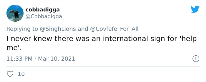 People Are Spreading Awareness About A Recently Created Hand Signal That Can Be Used To Indicate To Others You’re Under Threat People Are Spreading Awareness About A Recently Created Hand Signal That Can Be Used To Indicate To Others You’re Under Threat