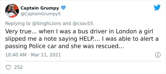 People Are Spreading Awareness About A Recently Created Hand Signal That Can Be Used To Indicate To Others You’re Under Threat People Are Spreading Awareness About A Recently Created Hand Signal That Can Be Used To Indicate To Others You’re Under Threat