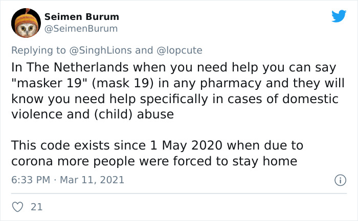 People Are Spreading Awareness About A Recently Created Hand Signal That Can Be Used To Indicate To Others You’re Under Threat People Are Spreading Awareness About A Recently Created Hand Signal That Can Be Used To Indicate To Others You’re Under Threat