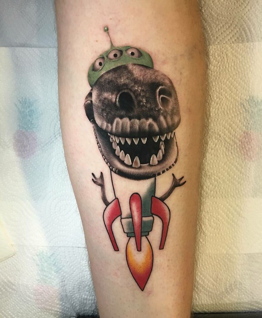 The French Tattoo Artist Produces Fantastic Tattoos In The Mixture Of 2 Styles