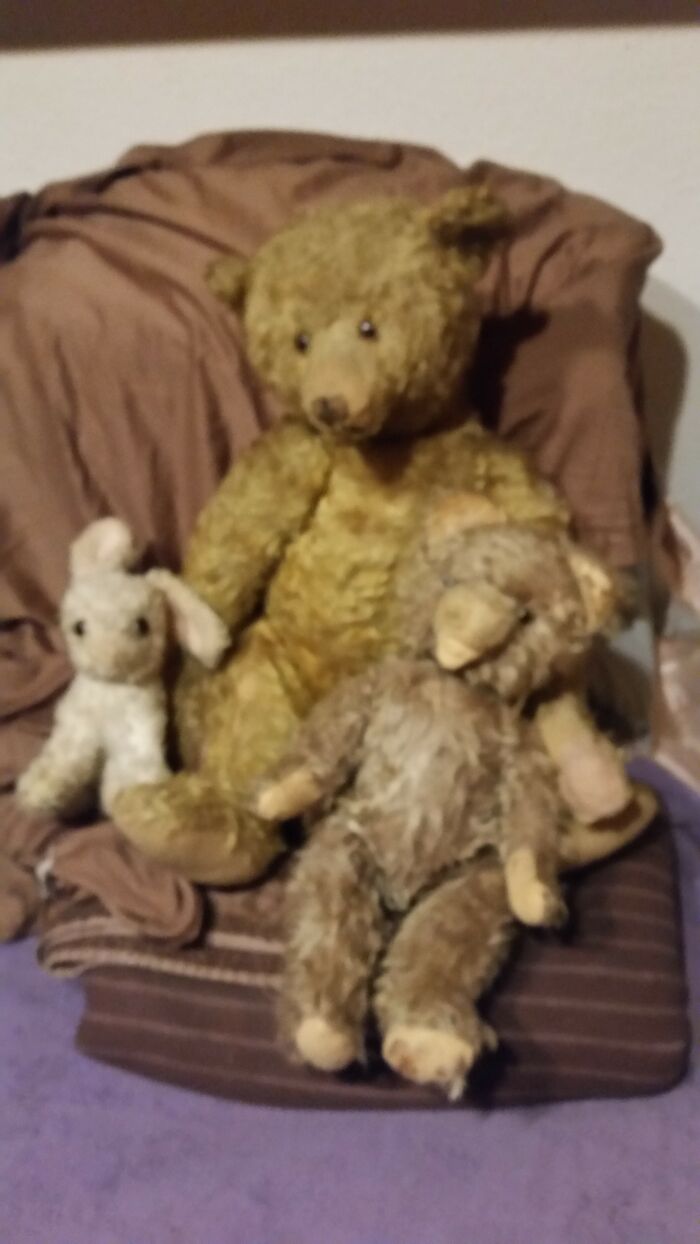 From Mother 1928, My Brother 1962 And Me 1965. They Are Still Alive.