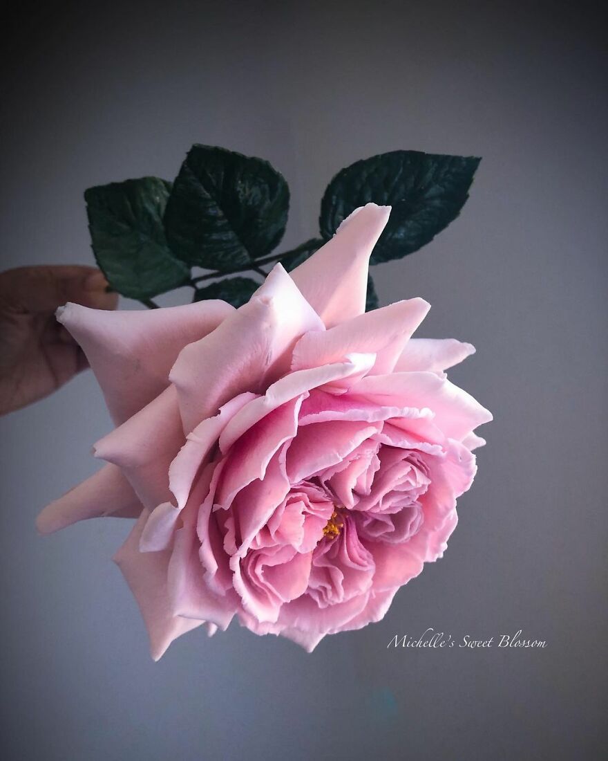 Artist Makes Amazing Realistic Sugar Flowers That Are Hard To Believe Are Not Real
