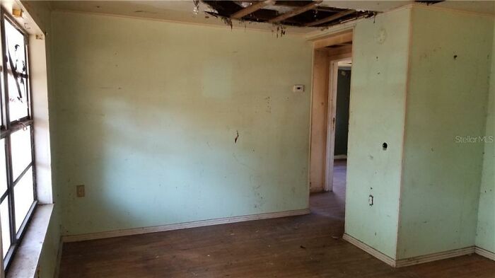 House Listing Of "The Worst House On The Street" Goes Viral For Its Hilarious Commentary