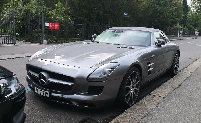 People Are Sharing The Craziest And Most Confusing "Rich Kid" Encounters They've Had (30 Stories)