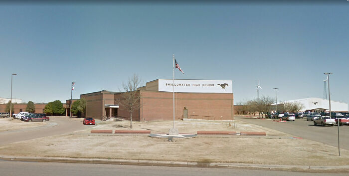 Teacher Gives 'Chivalry' History Lesson, Assigns Students To Follow Outdated Sexist 'Chivalric' Rules For A Day Teacher Gives 'Chivalry' History Lesson, Assigns Students To Follow Outdated Sexist 'Chivalric' Rules For A Day