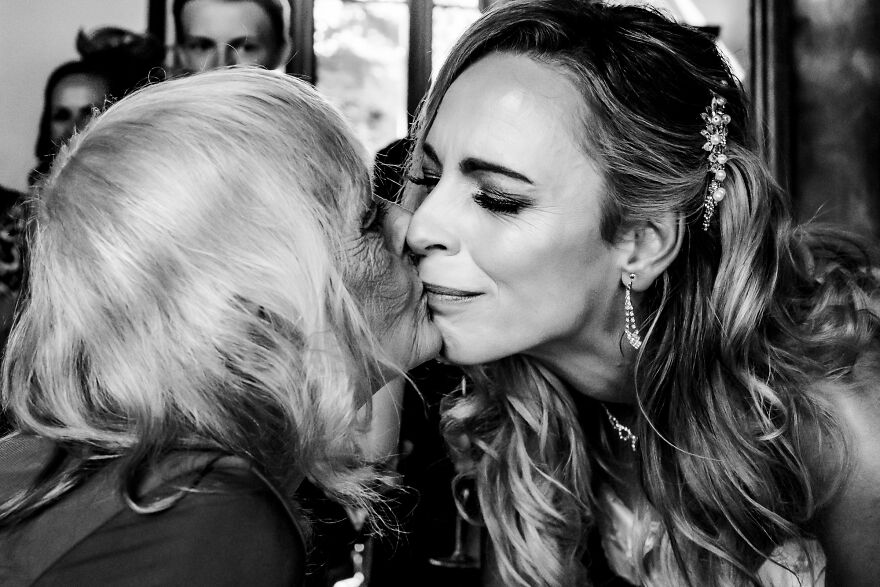 We Should All Kiss More