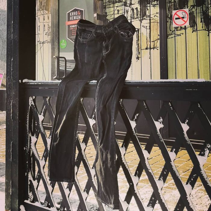 Frozen-Pants-Online-Trend-Winter-Cold-Weather