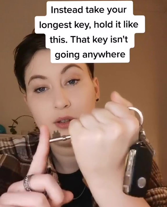 Woman Says Many People Hold Keys For Self-Defense Wrong, Teaches The Right Way