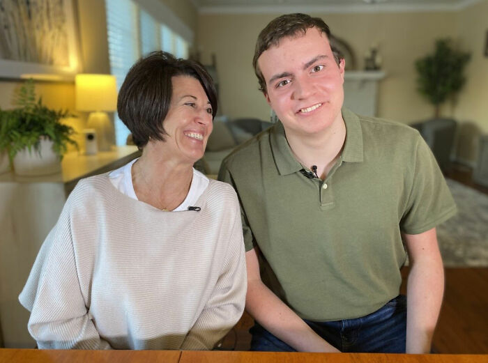 20 Y.O. With Autism Receives Thousands Of Comments And Job Offers After Posting A Wholesome Handwritten Cover Letter On LinkedIn