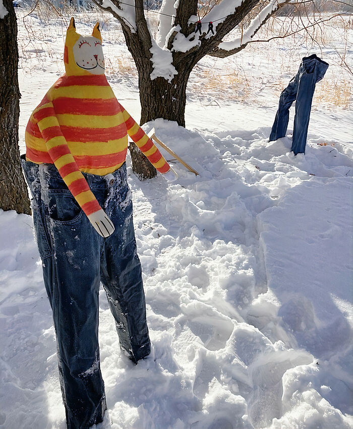 Frozen-Pants-Online-Trend-Winter-Cold-Weather