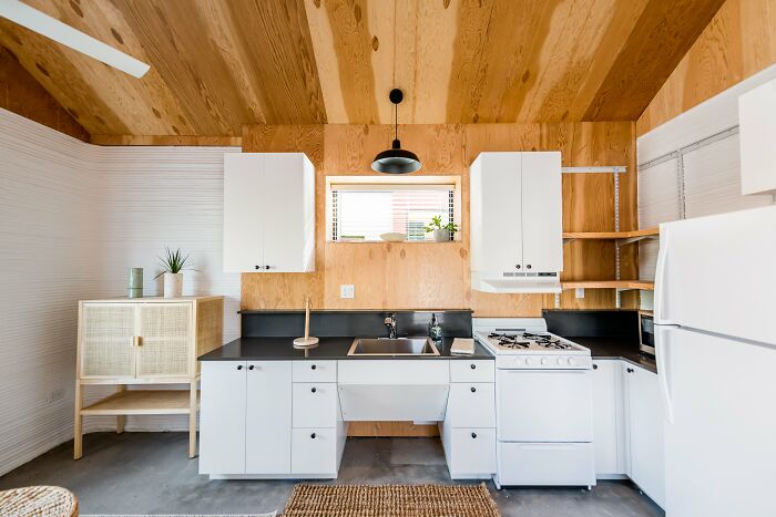 Homeless Man Gets To Live In A 3D-Printed Tiny Home