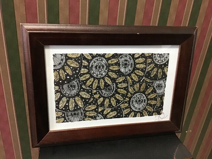 Round And Round, A Zentangle....