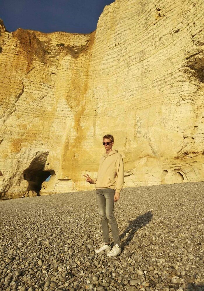 This Person Accidentally Matched The Background. Make Sure To Upvote Ops Original Post