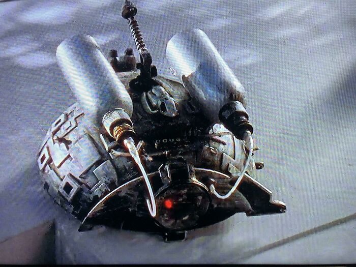 Power Rangers Turbo: Bomb Placed On Phantom Ranger Ship Is A Tmnt Toy With A Few Water Bottles.