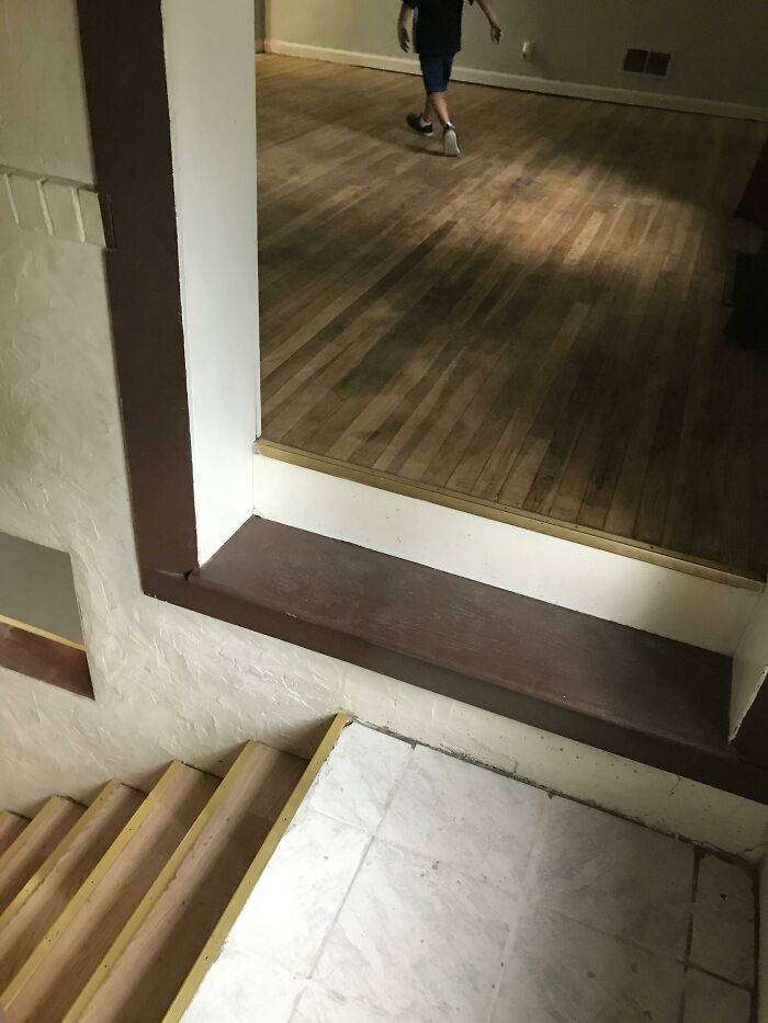 If You Walk On The Right You Fall Down A Staircase