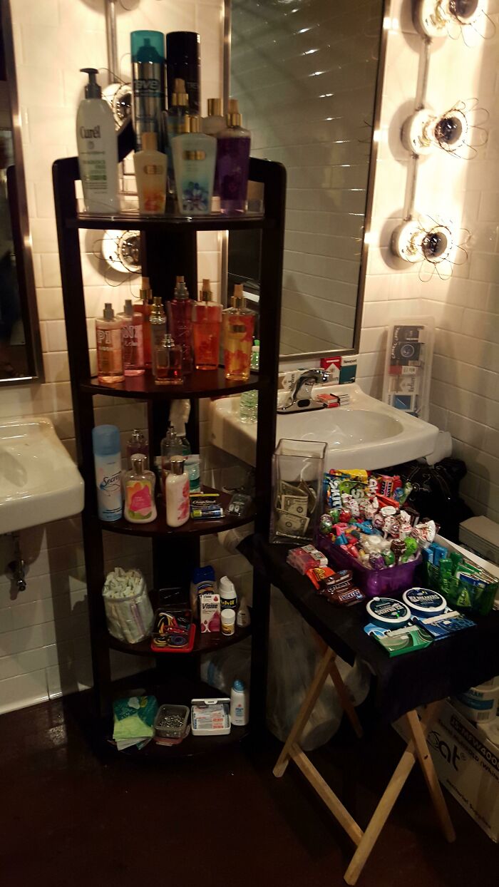 The Most Helpful Restroom I've Ever Been In