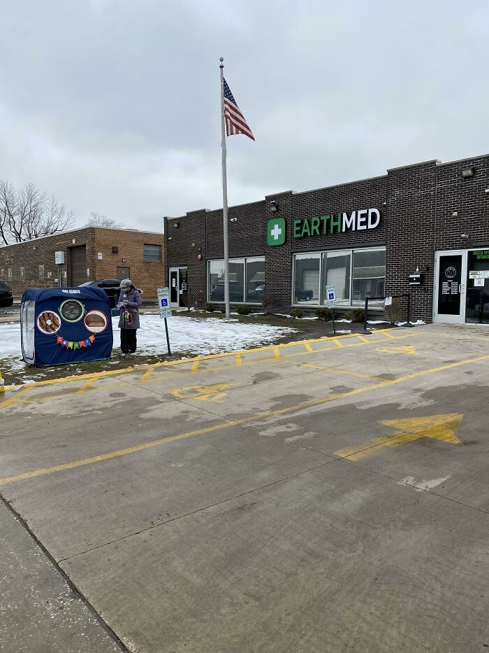 Girl Scouts Posted Up Outside My Local Dispensary To Sell Cookies.