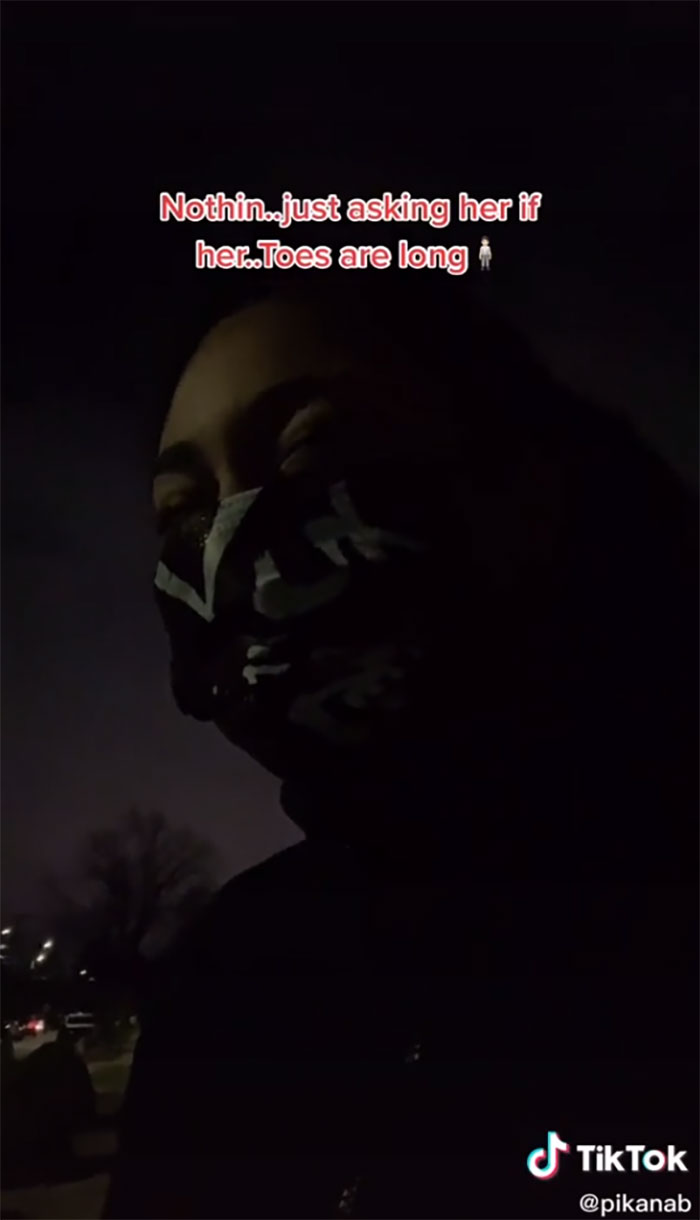 'I'm Just Asking Her If Her Toes Are Long': Woman Documents How She Saved This Girl From A Random Creep, Receives Praise Online 'I'm Just Asking Her If Her Toes Are Long': Woman Documents How She Saved This Girl From A Random Creep, Receives Praise Online