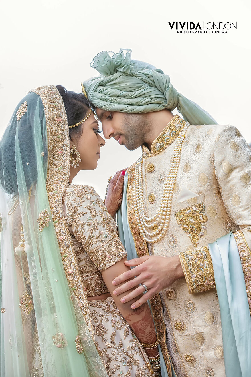 Aneeka And Jaisal Celebrate Their Gujarati Hindu Wedding At Hilton Syon Park Aneeka And Jaisal Celebrate Their Gujarati Hindu Wedding At Hilton Syon Park