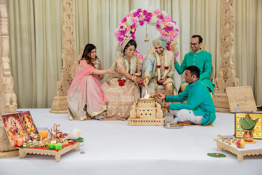 Aneeka And Jaisal Celebrate Their Gujarati Hindu Wedding At Hilton Syon Park