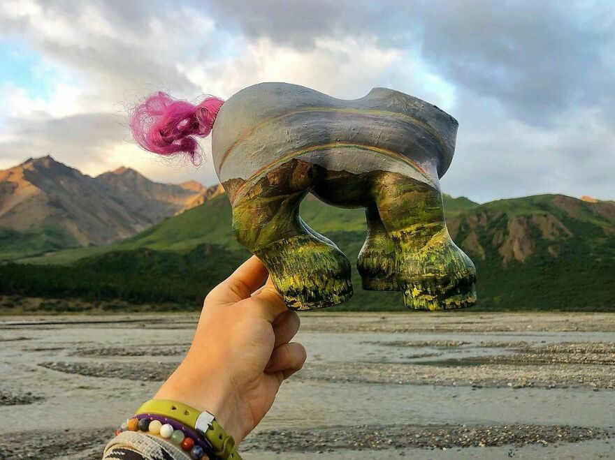 Naturalist Recycles Garbage From The National Park In Beautiful Landscape Paintings That Match The Landscape