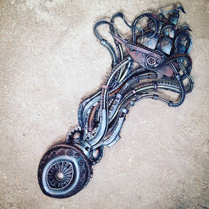 Artist Finds In The Trash His Inspiration For Making Amazing Sculptures