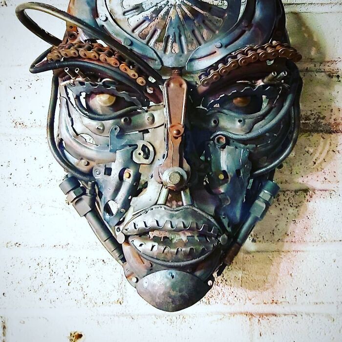 Artist Finds In The Trash His Inspiration For Making Amazing Sculptures