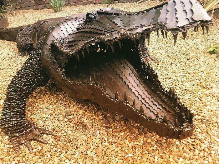 Artist Finds In The Trash His Inspiration For Making Amazing Sculptures