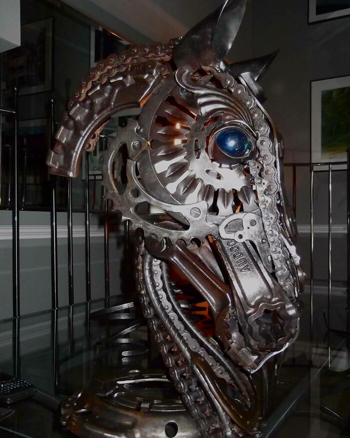 Artist Finds In The Trash His Inspiration For Making Amazing Sculptures