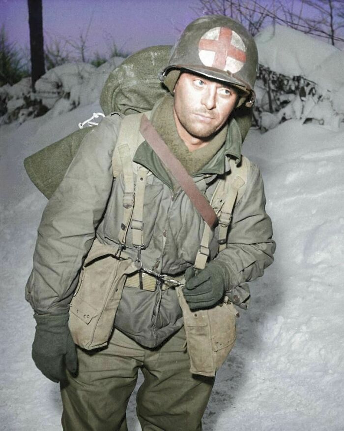 Colorized-Old-Photos-Cassowary-Colorizations