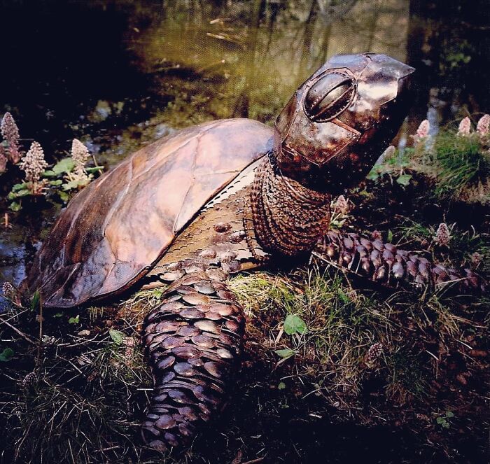 Artist Finds In The Trash His Inspiration For Making Amazing Sculptures