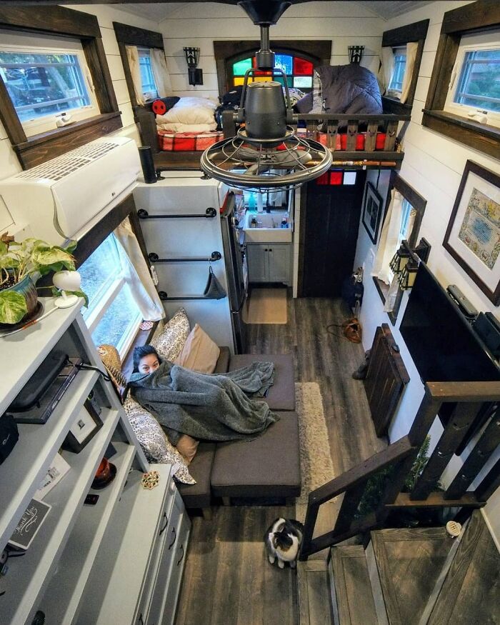 Man Lives On His Own Private Island In Florida And Here's How His Life Looks