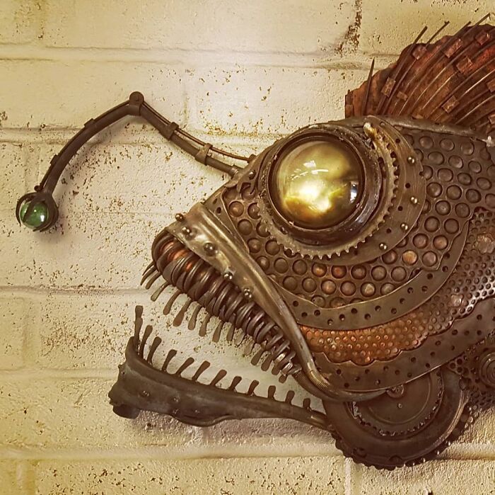Artist Finds In The Trash His Inspiration For Making Amazing Sculptures