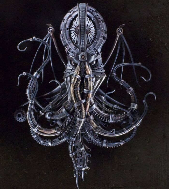 Artist Finds In The Trash His Inspiration For Making Amazing Sculptures