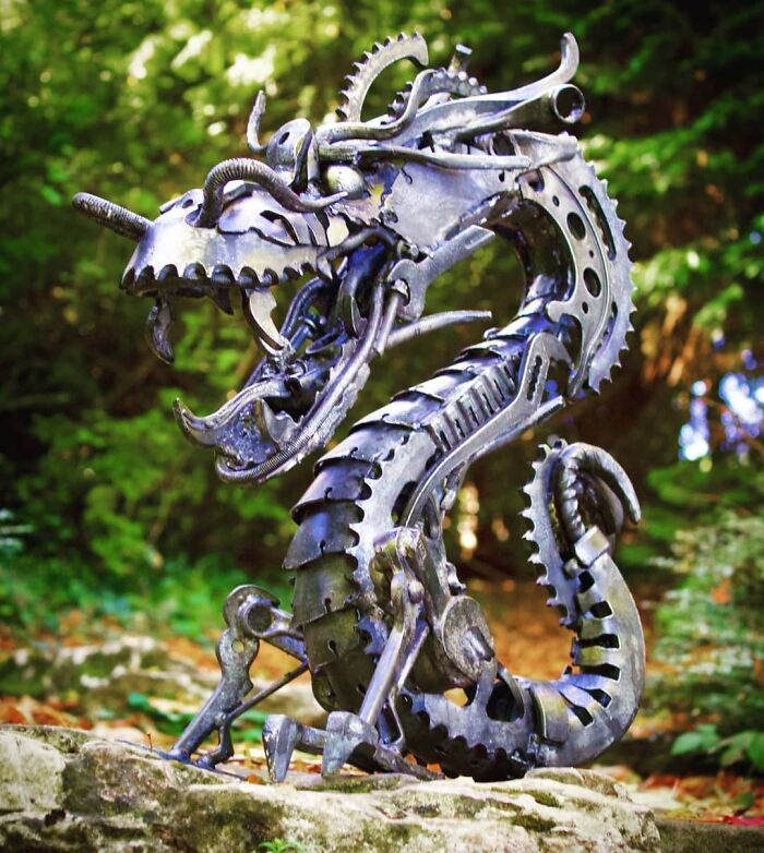 Artist Finds In The Trash His Inspiration For Making Amazing Sculptures