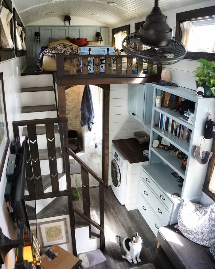 Man Lives On His Own Private Island In Florida And Here's How His Life Looks