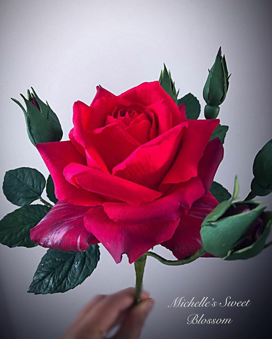 Artist Makes Amazing Realistic Sugar Flowers That Are Hard To Believe Are Not Real