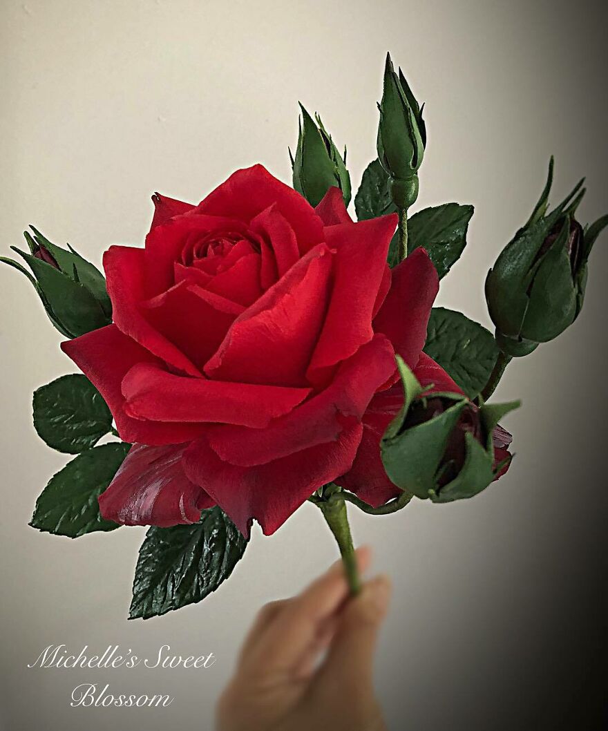 Artist Makes Amazing Realistic Sugar Flowers That Are Hard To Believe Are Not Real