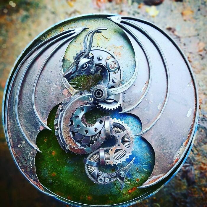 Artist Finds In The Trash His Inspiration For Making Amazing Sculptures