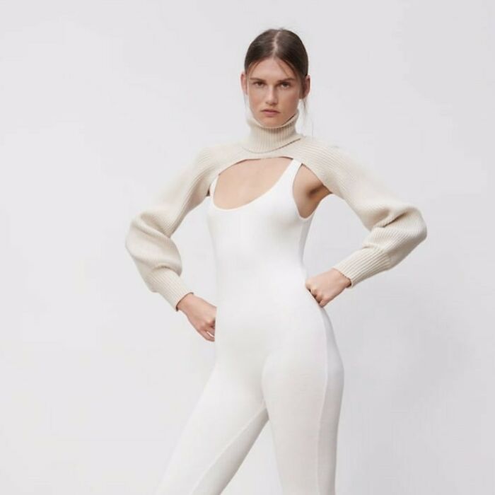 Marching Into Your Sister’s Room For The Mother Of All Showdowns After She Cut Up Your Jumper