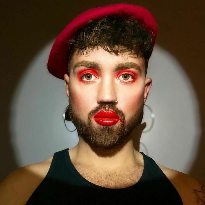 This Man Proves That Clothes Have No Gender By Wearing Skirts And Dresses This Man Proves That Clothes Have No Gender By Wearing Skirts And Dresses