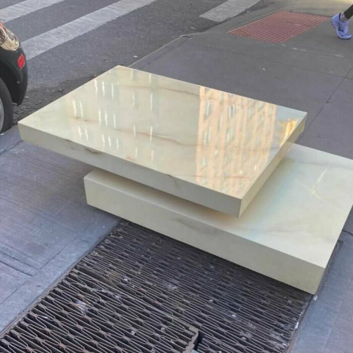 Oh NYC! Beautiful Coffee Table On 73rd And 2nd