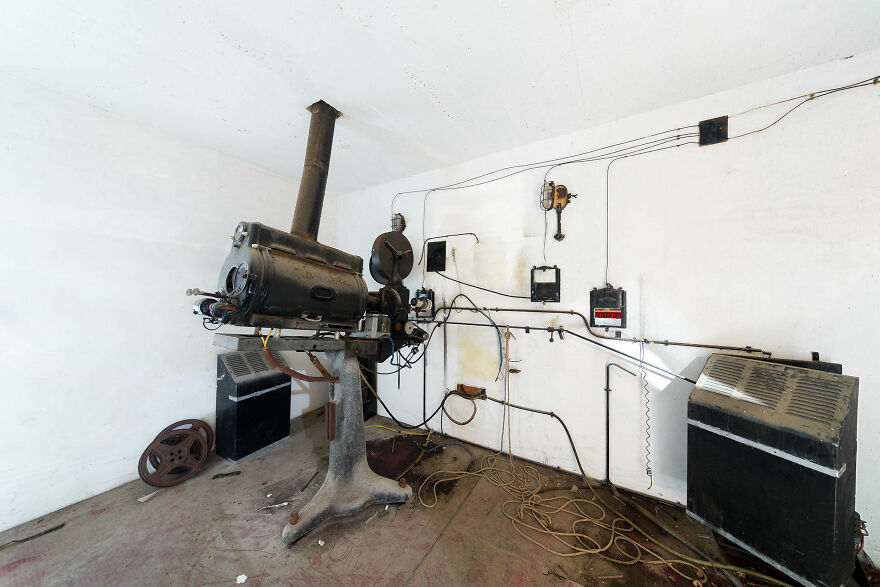 Mercuro Theater, France