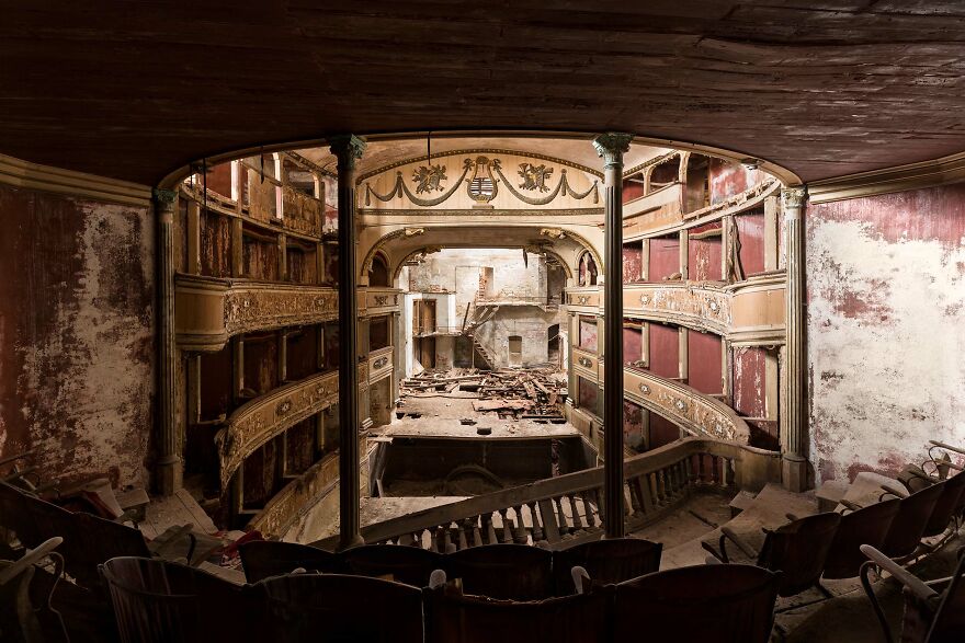 Colosseum Theater, Italy