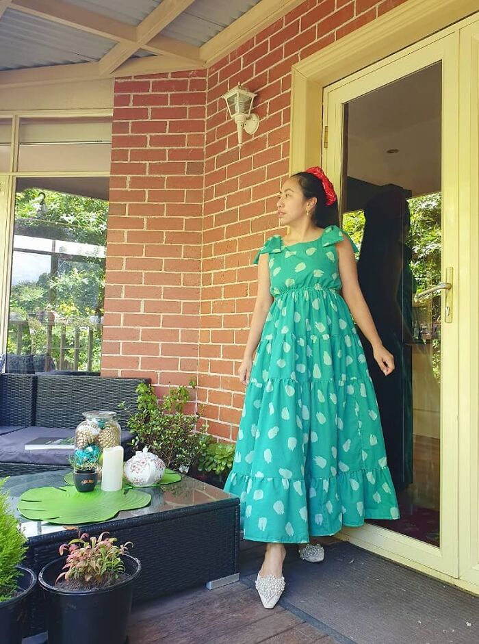 I Upcycled Old Duvet Cover, And Turn Them Into Fashionable Dresses