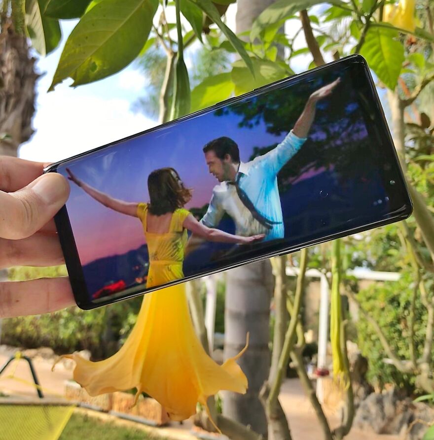 I Bring Everyday Objects To Life With My Smartphone And No Editing