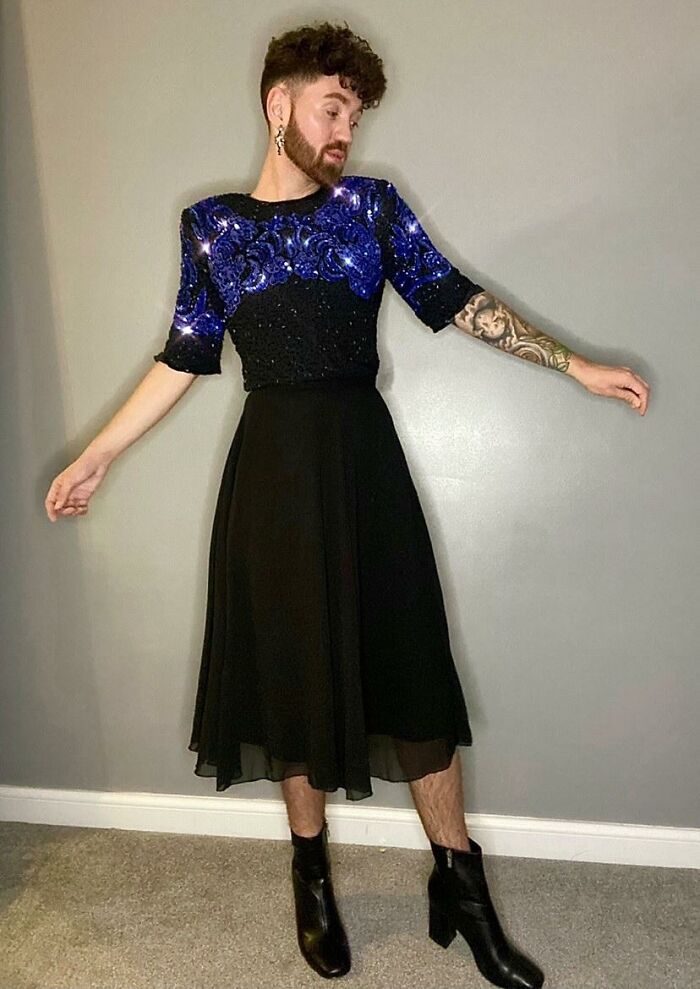 This Man Proves That Clothes Have No Gender By Wearing Skirts And Dresses This Man Proves That Clothes Have No Gender By Wearing Skirts And Dresses