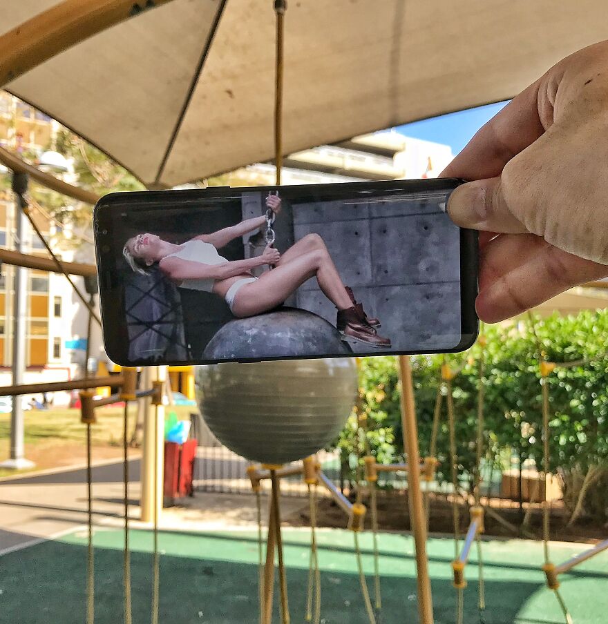 I Bring Everyday Objects To Life With My Smartphone And No Editing