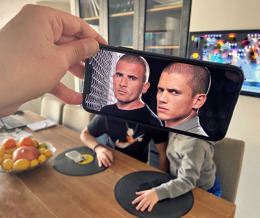 I Bring Everyday Objects To Life With My Smartphone And No Editing