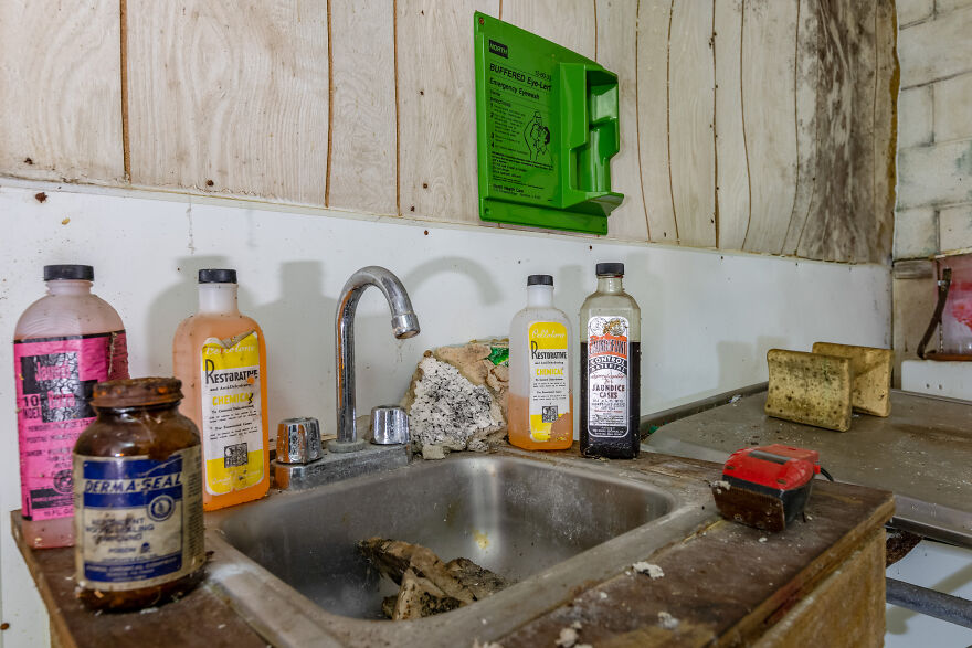 My 9 Photos Of Little Shop Of Horrors Abandoned Funeral Home